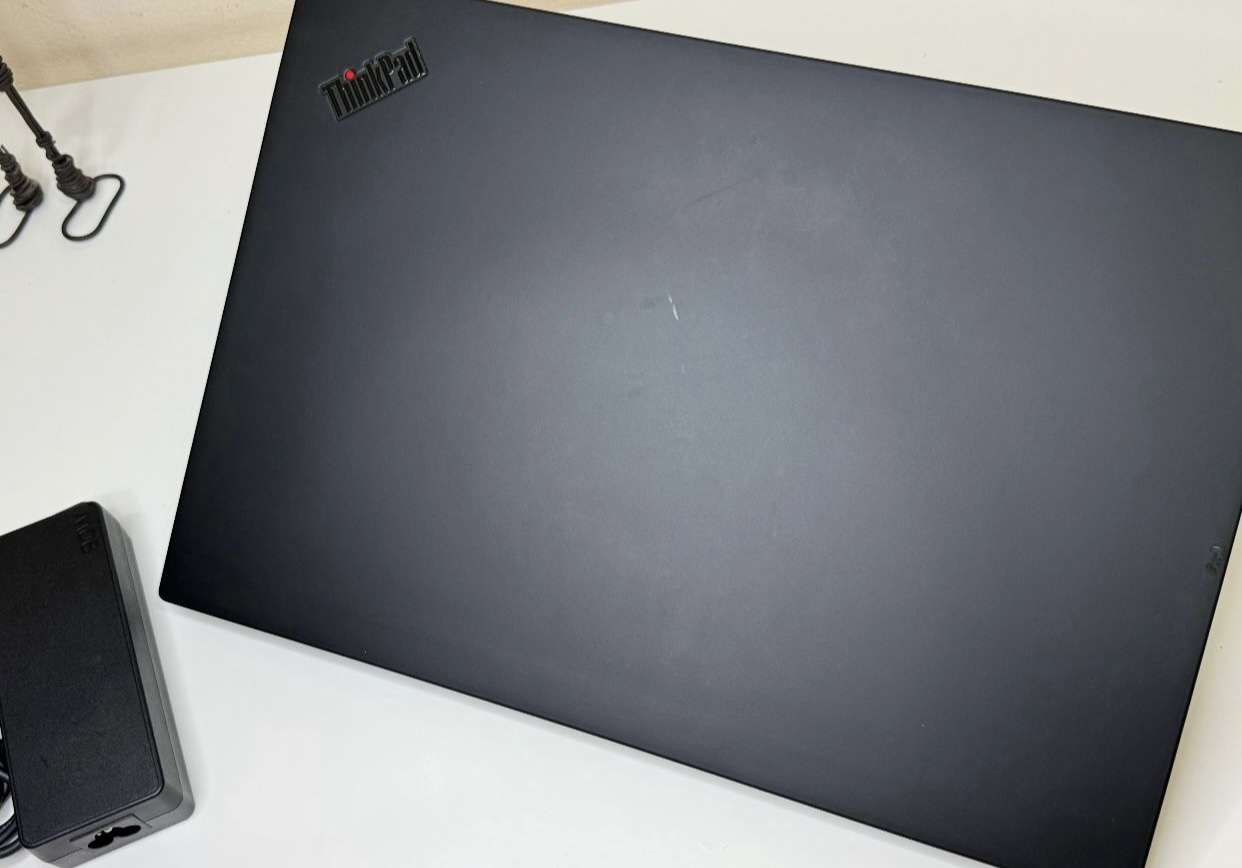 I7 Lenovo ThinkPad P1 | 4K TOUCH Display | 9th Gen (H) processor | 4GB NVIDIA Quadro P2000 - Image 8