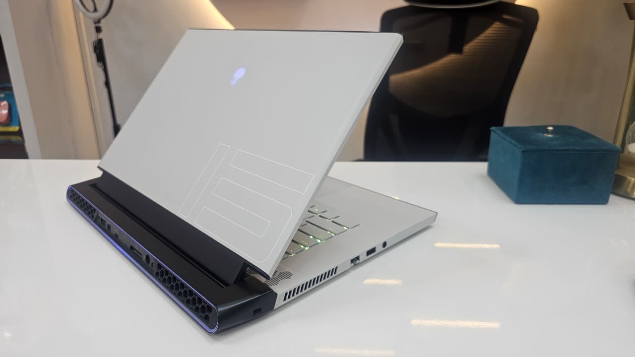 Dell Alienware M15 R4 | Gaming | Comet Lake | 10th Gen Core i7 | 16+512 | 8GB NVIDIA GeForce RTX3070 GDDR6 | 15.6" Full HD 300Hz 300nits Display - Image 6