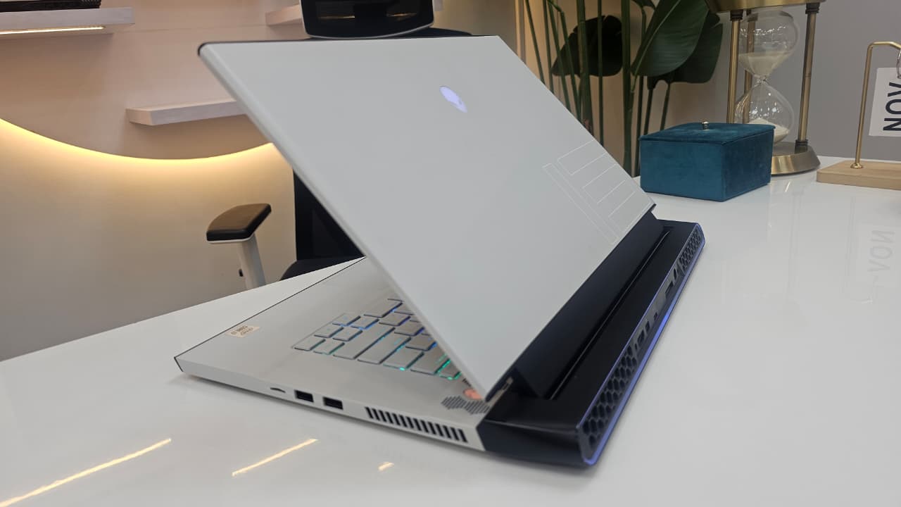 Dell Alienware M15 R4 | Gaming | Comet Lake | 10th Gen Core i7 | 16+512 | 8GB NVIDIA GeForce RTX3070 GDDR6 | 15.6" Full HD 300Hz 300nits Display - Image 7