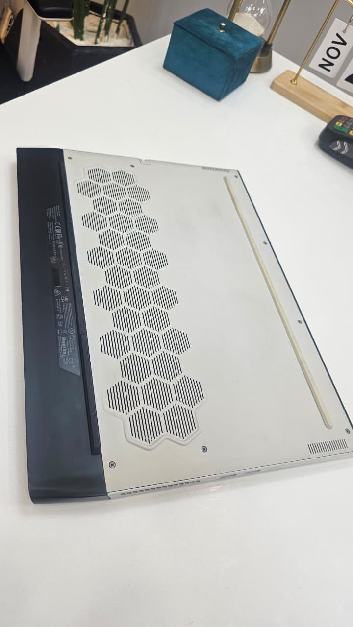 Dell Alienware M15 R4 | Gaming | Comet Lake | 10th Gen Core i7 | 16+512 | 8GB NVIDIA GeForce RTX3070 GDDR6 | 15.6" Full HD 300Hz 300nits Display - Image 4