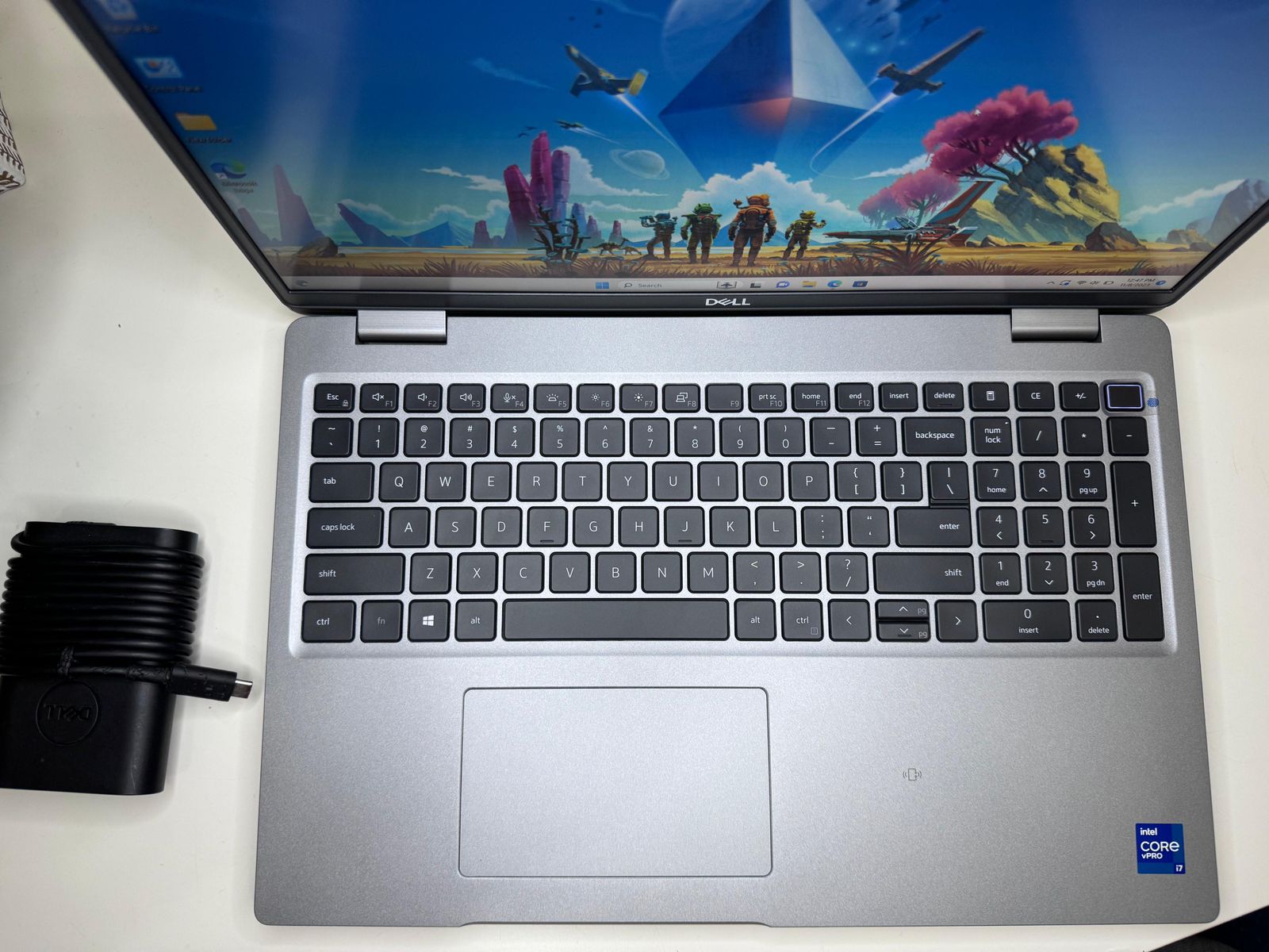 Dell Latitude 5520 Laptop | 15.6" UltraSilm FHD | Core i7-1185G7 (11th Gen) | 8GB+256GB | Backlit KB | Finger Prints | - Image 6